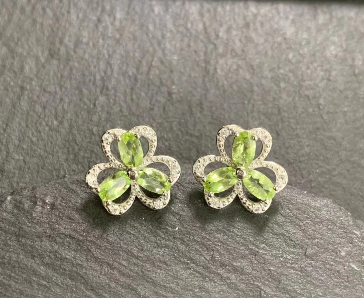 Dainty Flower Peridot Silver Stud Earrings