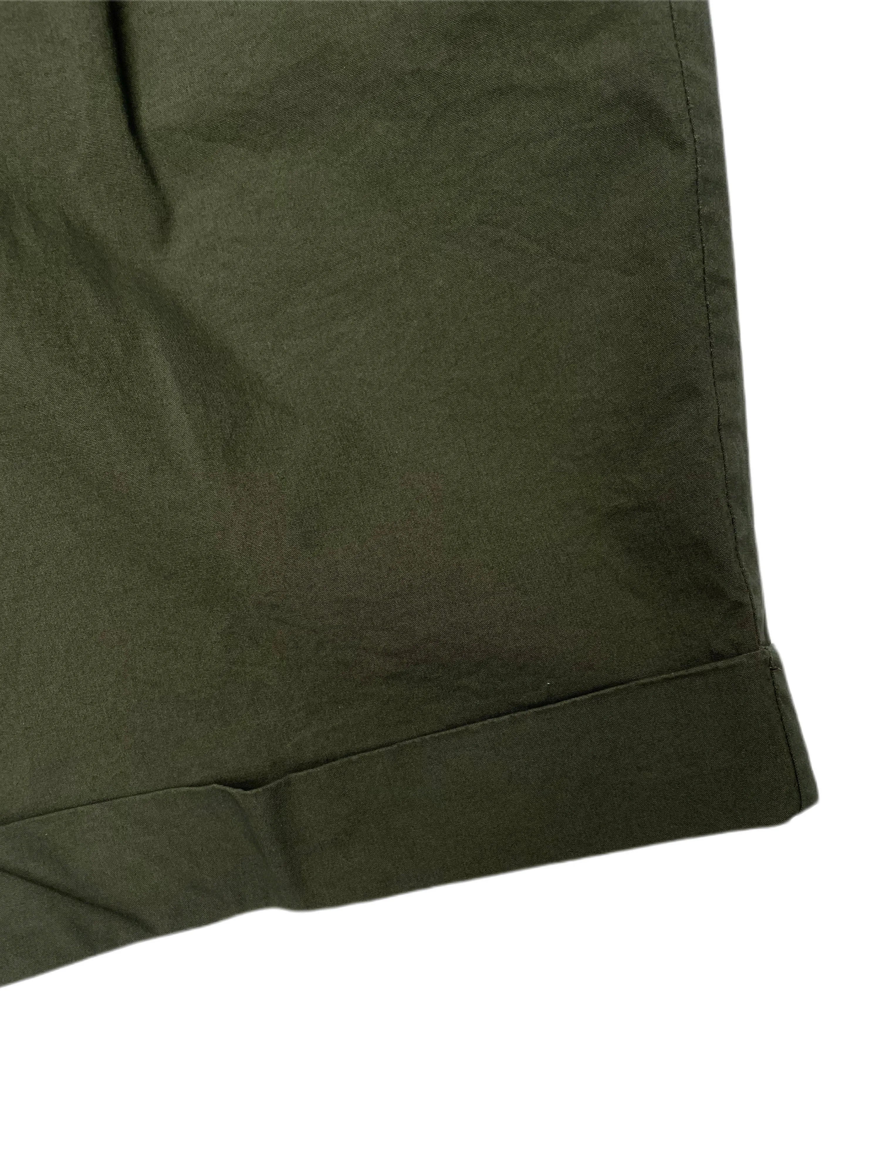 FRESH Cotton One-Pleat Shorts In Military Green