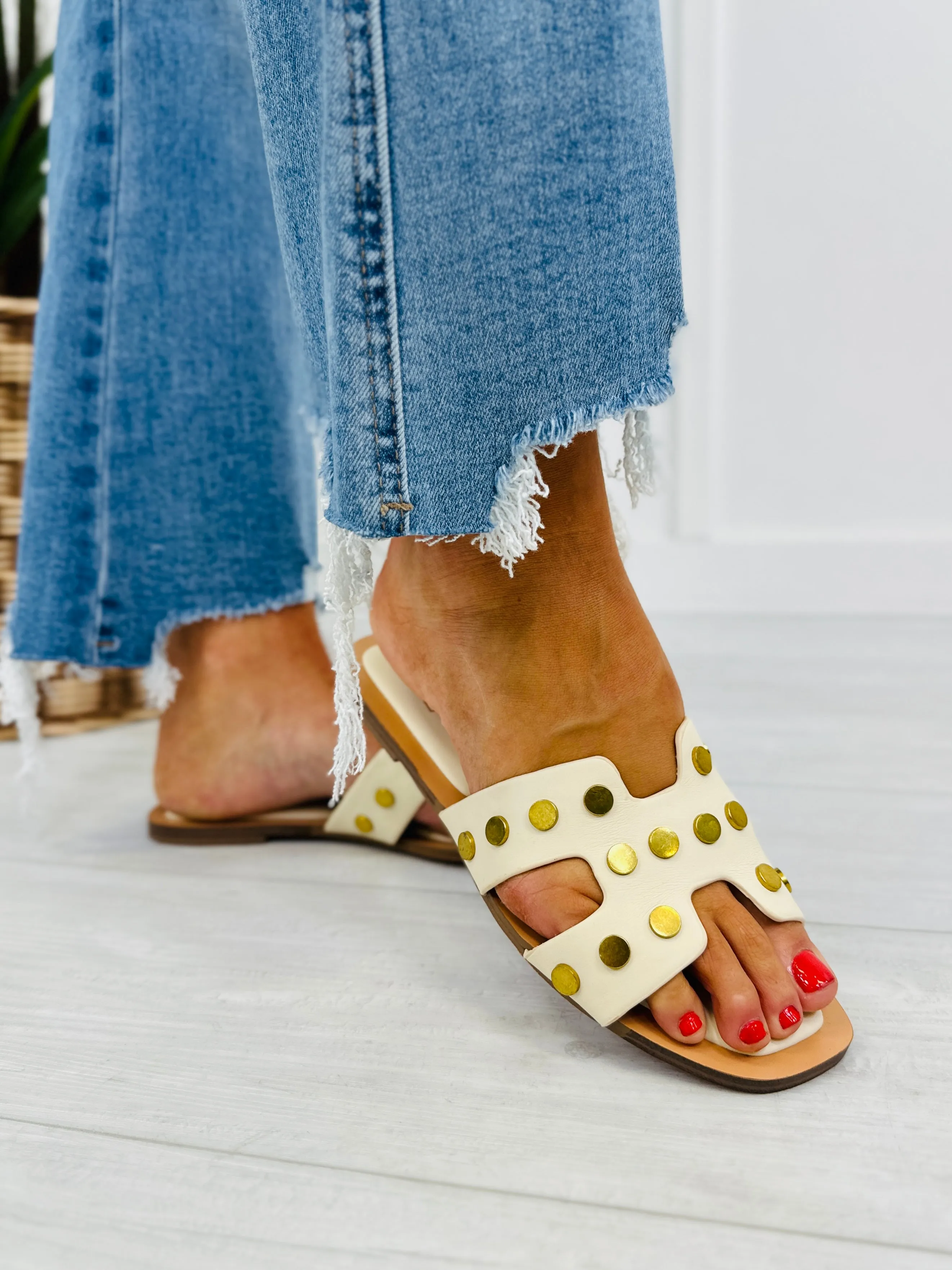 Get A Second Glance Sandals In Bone