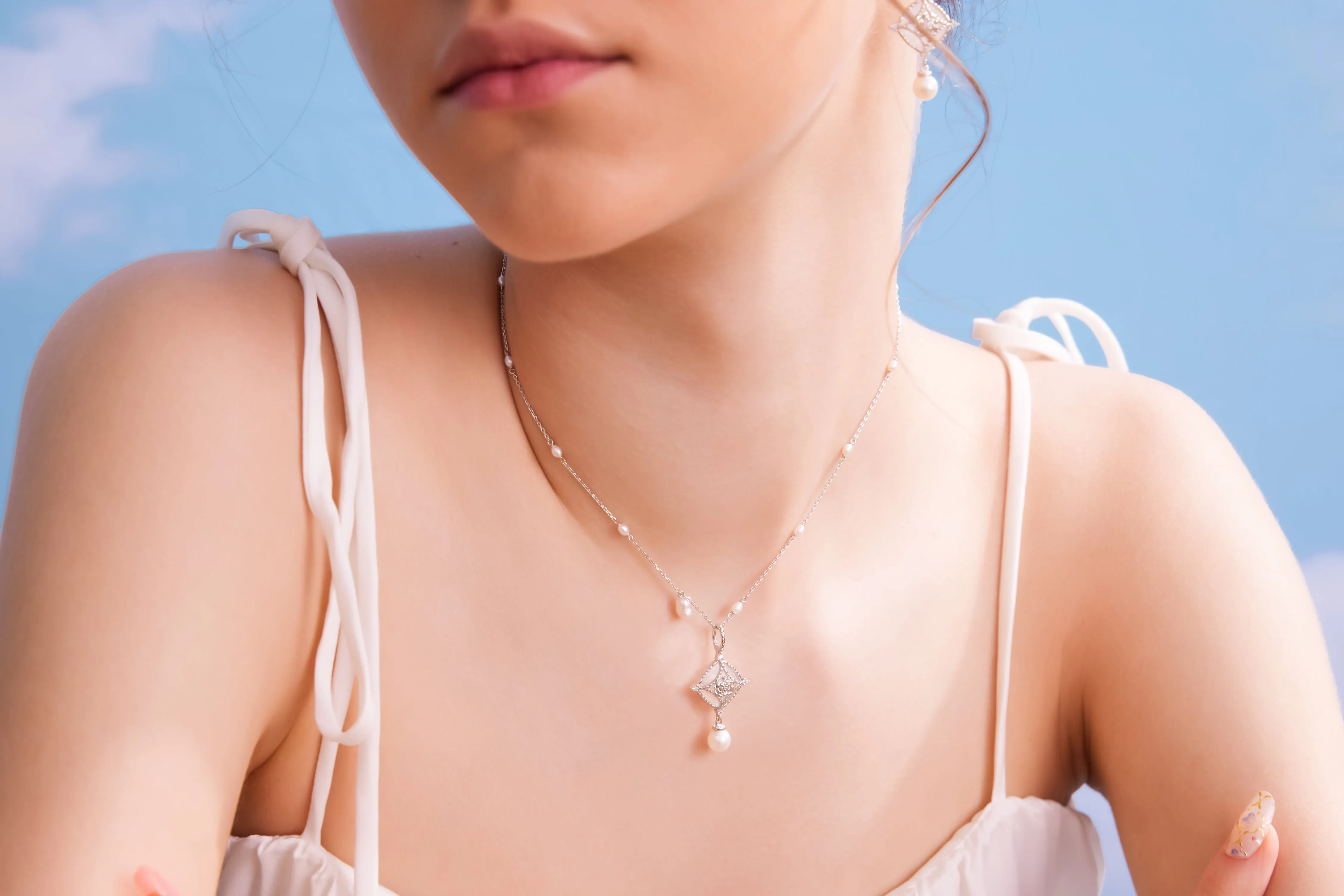 Moonstone & Freshwater Pearl Silver Necklace - Water Lily