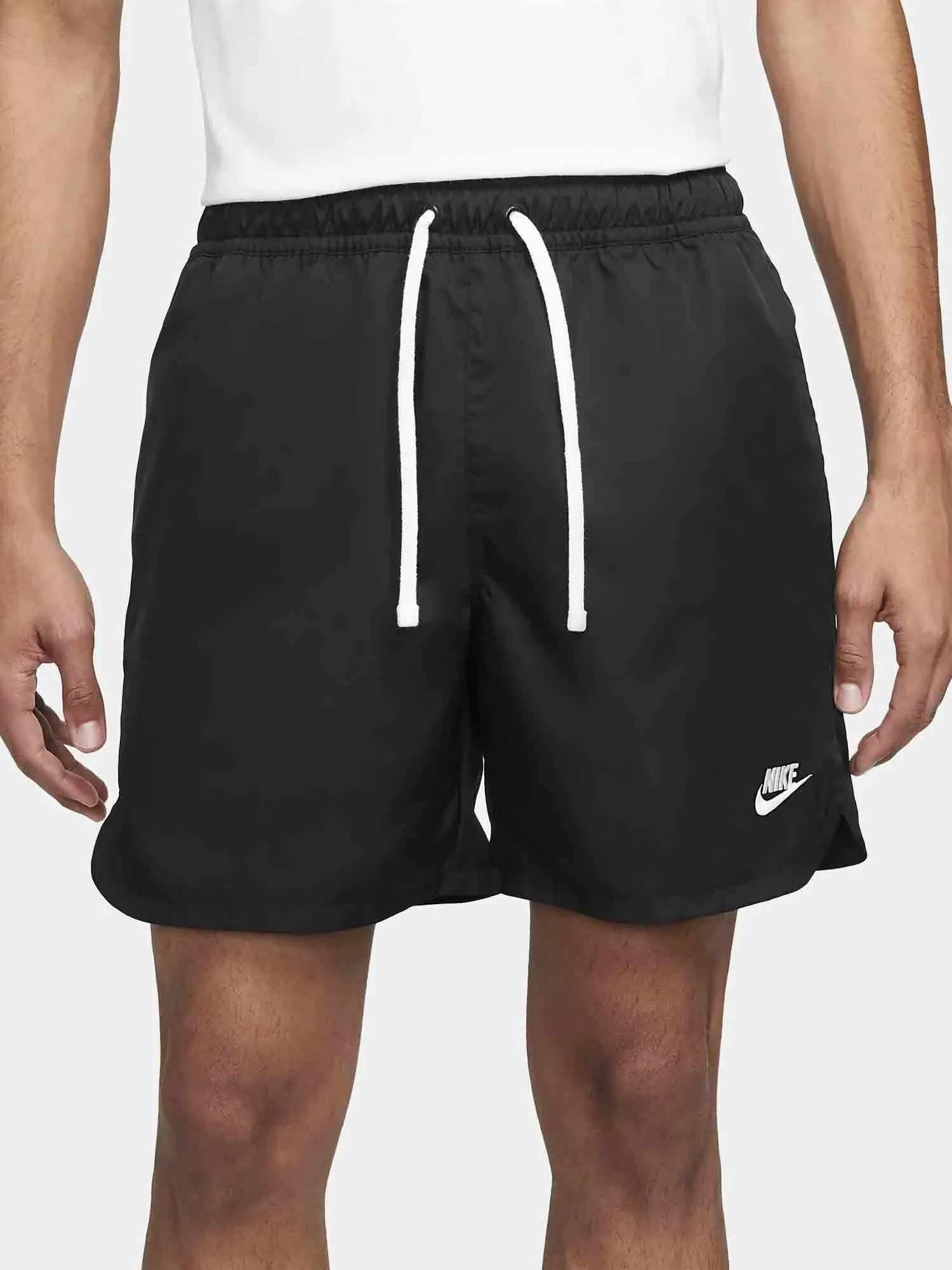 Nike Club Woven Flow Shorts - Black / White