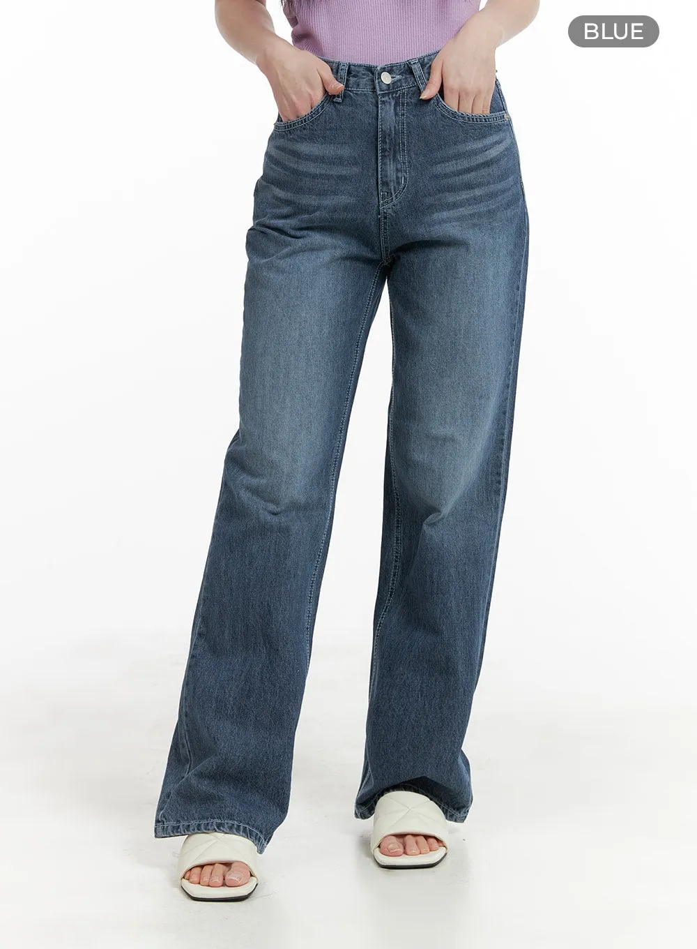 Recycled Light Washed Straight Jeans OM425