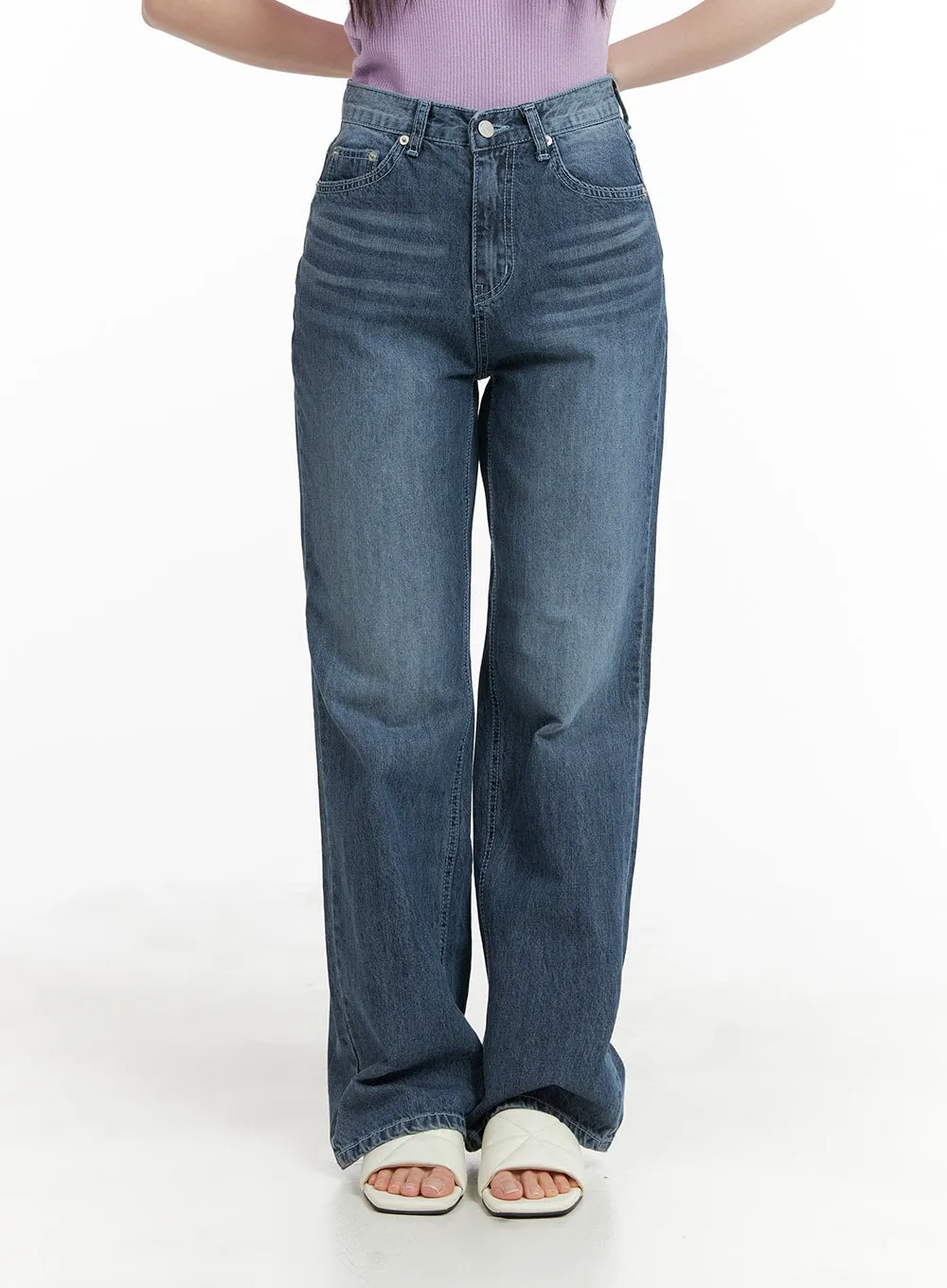 Recycled Light Washed Straight Jeans OM425