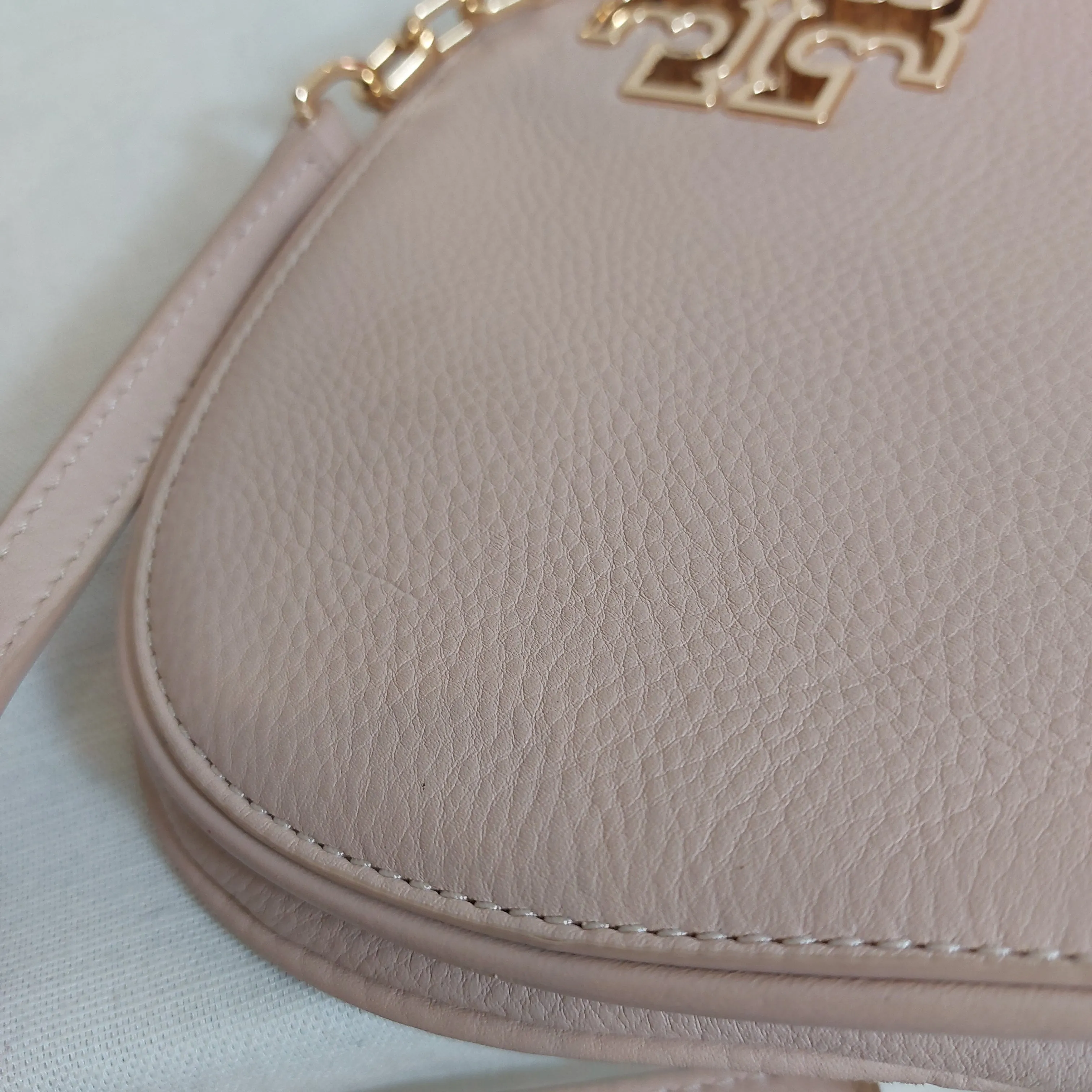 Tory Burch Light Pink Leather 'Britten' Convertible Clutch | Pre Loved |