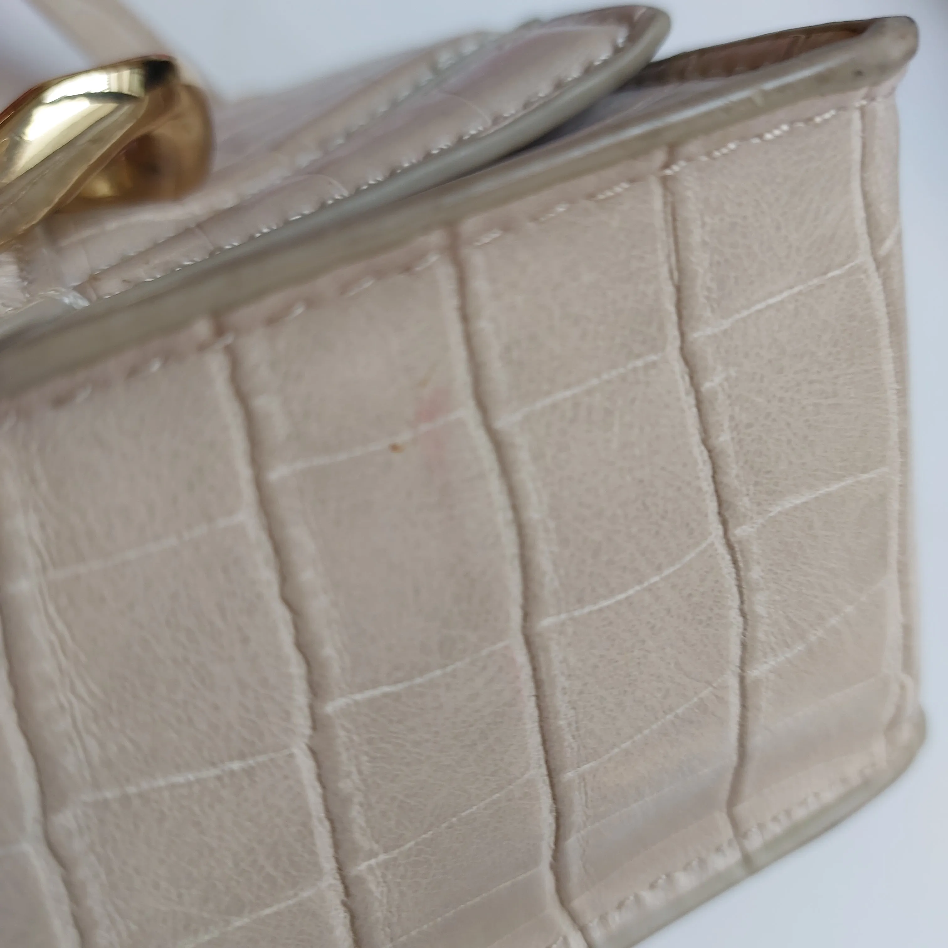 Zara Off White Croc Texture Small Satchel | Gently Used |